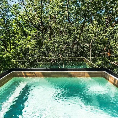 Stunning Modern Villa With Pool And Beach Access