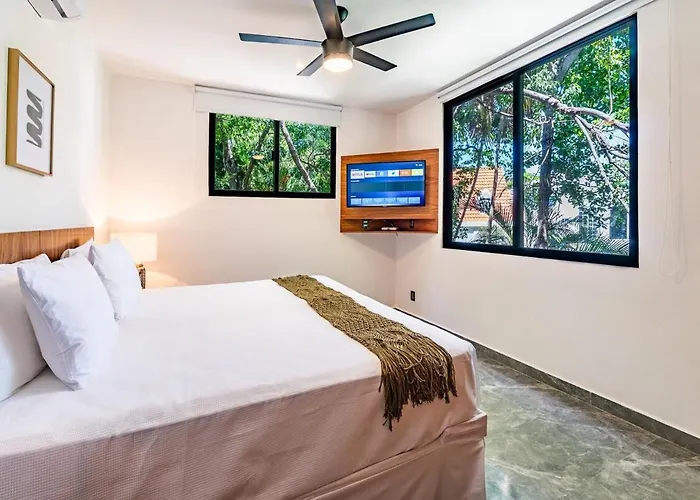 Apartment Stunning Modern With Pool And Access *