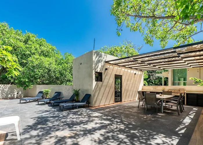 Stunning Modern With Pool And Access Apartment Playa del Carmen