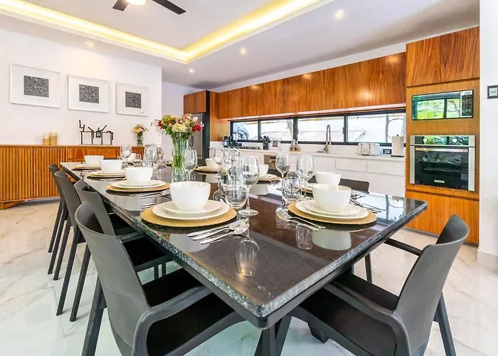 Stunning Modern With Pool And Access Playa del Carmen
