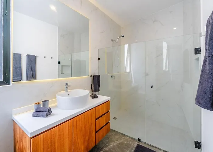 Stunning Modern With Pool And Access * Playa del Carmen