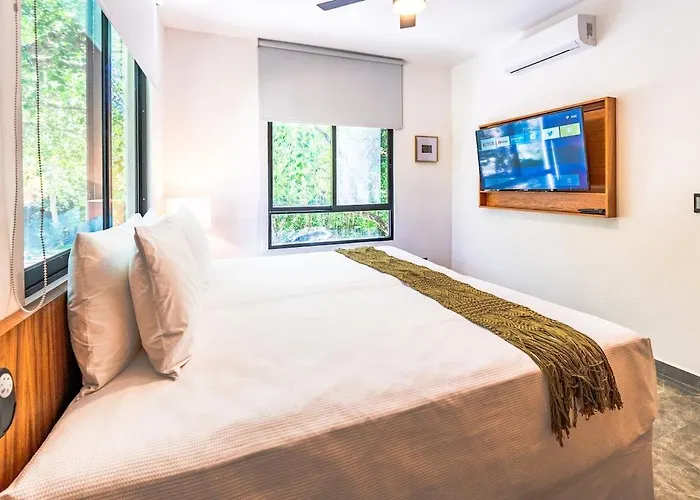 Apartment Stunning Modern With Pool And Access *