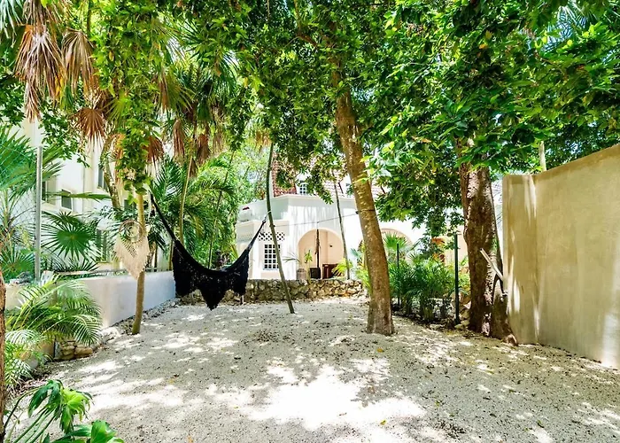 Apartment Stunning Modern With Pool And Access Playa del Carmen