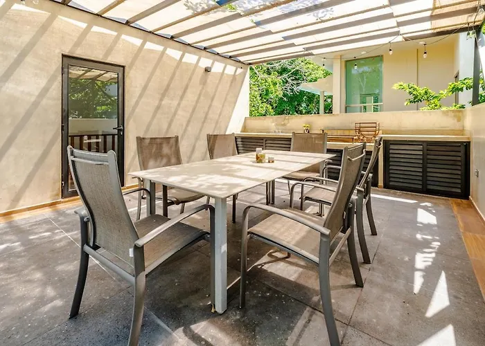 Stunning Modern With Pool And Access * Playa del Carmen
