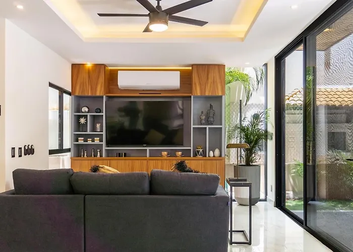 Stunning Modern With Pool And Access Apartment Playa del Carmen