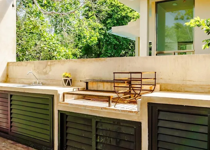 Stunning Modern With Pool And Access * Playa del Carmen
